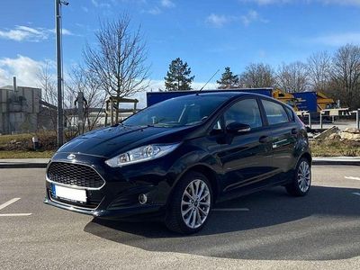 Gebraucht Ford Fiesta Celebration 80 PS (58 kW) 2017 Schwarz Kleinwagen