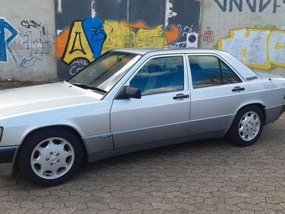 Usata Mercedes 190 Sportline 109 CV (80 kW) 1993 Argento Berlina