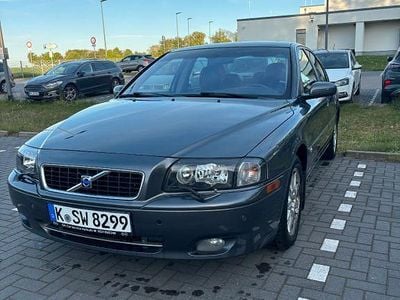 Begagnad Volvo S80 Momentum 209 HK (153 kW) 2005 Grå Sedan