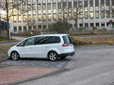 Używany Ford Galaxy 140 KM (102 kW) 2010 Biały Minivan