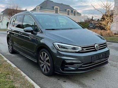 Grau Gebraucht 2016 VW Touran Highline Van / Kleinbus | 14.000 € (Guter Preis)