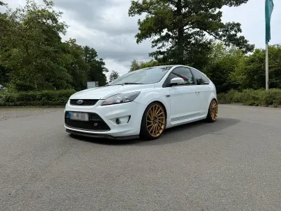 Gebraucht Ford Focus ST 270 PS (198 kW) 2009 Weiß Kleinwagen