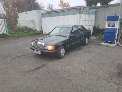 Gebraucht Mercedes 190 75 PS (55 kW) 1991 Blau Limousine