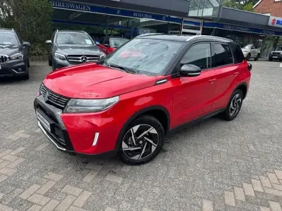 Gebraucht Suzuki Vitara Comfort+ 116 PS (85 kW) 2024 Rot SUV