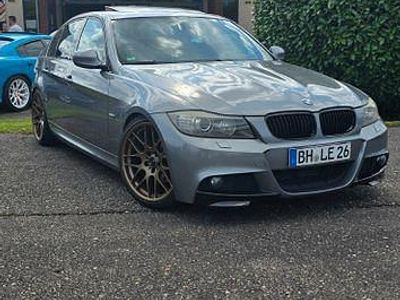 Gebraucht BMW 320 Sport Line 170 PS (125 kW) 2010 Schwarz Limousine