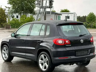 Gebraucht VW Tiguan 150 PS (110 kW) 2008 Grau SUV