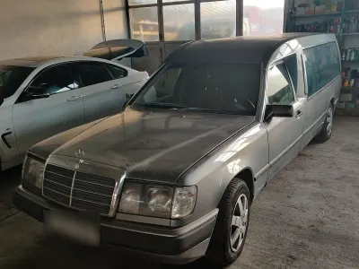Gebraucht Mercedes 250 92 PS (67 kW) 1990 Kombi