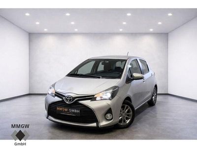 Usata Toyota Yaris Comfort 69 CV (50 kW) 2015 Argento Utilitaria