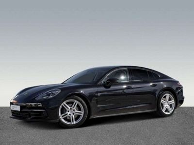 Porsche Panamera 4