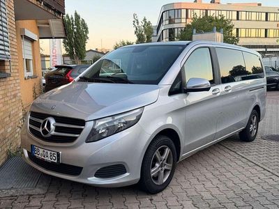 Mercedes V220