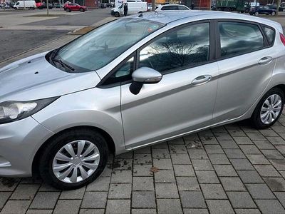 Gebraucht Ford Fiesta 52 PS (38 kW) 2009 Silber Kleinwagen
