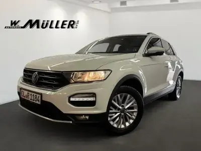 Second-hand VW T-Roc Style 110 CP (80 kW) 2022 Alb SUV
