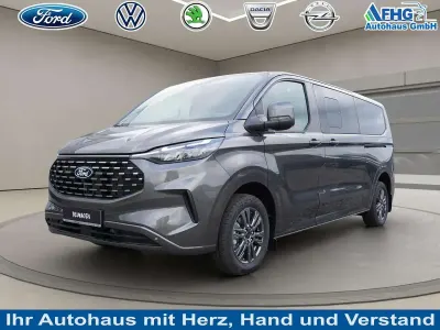 Neu Ford Tourneo Custom Titanium 170 PS (125 kW) 2025 Magneticgrau (metallic) Van