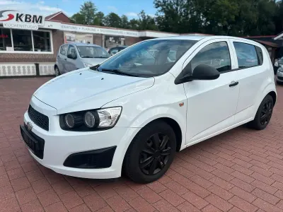 Gebraucht Chevrolet Aveo LS 69 PS (50 kW) 2013 Weiß Kleinwagen