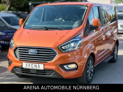 Gebraucht Ford Tourneo 185 PS (136 kW) 2020 Orange Van / Kleinbus