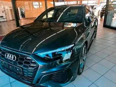 Gebraucht Audi S3 Comfort 310 PS (228 kW) 2026 Grau Limousine
