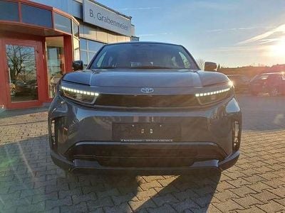 Neu Toyota Urban Cruiser Lounge 127 kW (174 PS) 2026 Grau metallic SUV