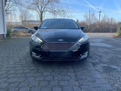 Usata Ford Focus Titanium 125 CV (91 kW) 2017 Nero Berlina