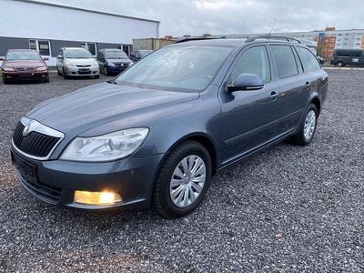 Gebraucht Skoda Octavia Ambiente 105 PS (77 kW) 2010 Grau Limousine