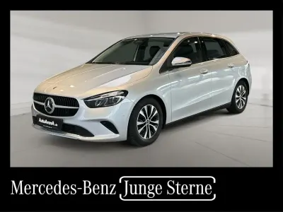 Gebraucht Mercedes B180 116 PS (85 kW) 2023 Iridiumsilber metallic Van / Kleinbus