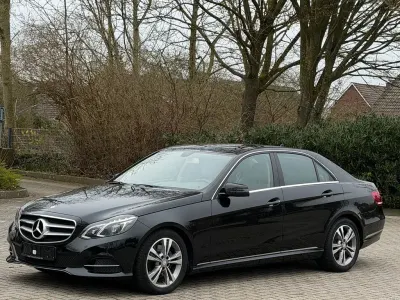 Gebraucht Mercedes E300 204 PS (150 kW) 2015 Schwarz Limousine