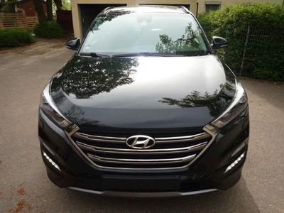 gebraucht Hyundai Tucson 2.0 CRDi 135kW Premium 4WD Automatik ...