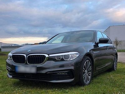 Gebraucht BMW 520 Sport Line 190 PS (139 kW) 2018 Grau Limousine