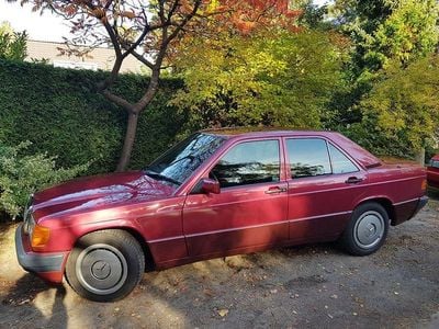 Gebraucht Mercedes 190 136 PS (100 kW) 1991 Rot Limousine