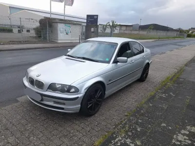 Gebraucht BMW 325 192 PS (141 kW) 2001 Silber Limousine