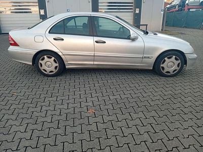 Mercedes C200