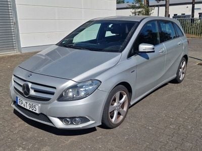 Mercedes B180