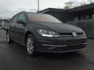 Grau Gebraucht 2019 VW Golf VII Comfortline Kombi | 8.800 € (Superpreis)