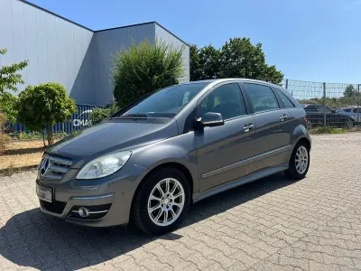 Gebraucht Mercedes B180 109 PS (80 kW) 2008 Grau Van / Kleinbus