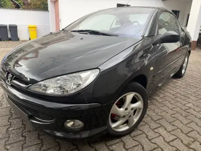Gebraucht Peugeot 206 CC Sport 109 PS (80 kW) 2005 Schwarz Cabrio