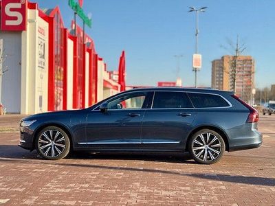 Blau Gebraucht 2022 Volvo V90 Kombi | 38.900 € (Etwas zu teuer)