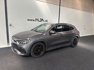 Mercedes GLA220