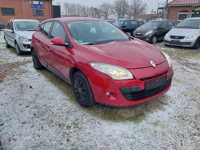 Gebraucht Renault Mégane Expression 110 PS (80 kW) 2010 Rot Limousine