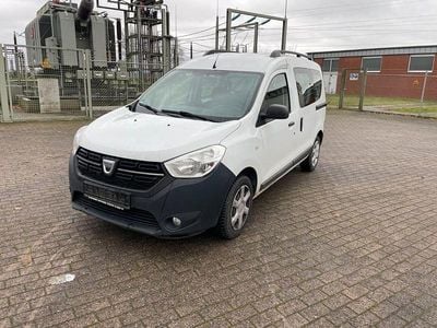 Weiß Gebraucht 2017 Dacia Dokker Ambiance Van / Kleinbus | 3.390 € (Teuer)