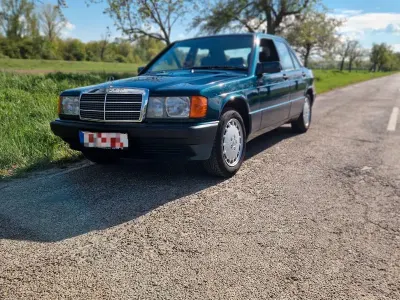 Occasion Mercedes 190 Avantgarde 90 ch (66 kW) 1992 Vert Berline