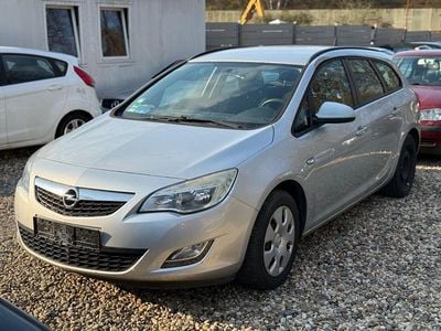 Gebraucht Opel Astra Selection 95 PS (69 kW) 2011 Silber Kombi