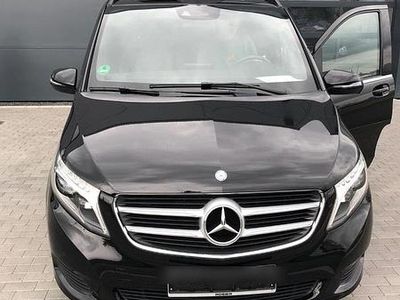 Mercedes V220