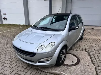 Używany Smart ForFour Basis 64 KM (47 kW) 2006 Srebrny Hatchback
