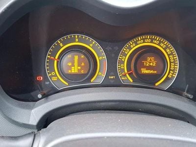 Grau Gebraucht 2007 Toyota Auris Limousine | 1.999 € (Superpreis)