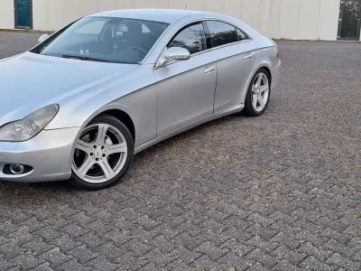 Gebraucht Mercedes CLS320 224 PS (164 kW) 2006 Silber Coupé