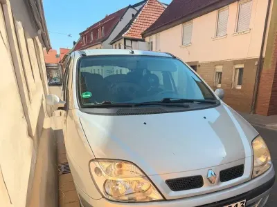 Gebraucht Renault Scénic 95 PS (69 kW) 2000 Grau Van / Kleinbus