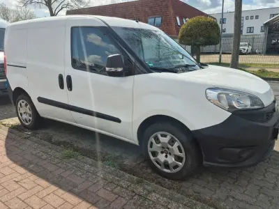 Gebraucht Fiat Doblò 95 PS (69 kW) 2017 Weiß Van / Kleinbus