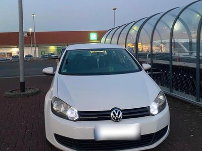 Usata VW Golf VI 80 CV (58 kW) 2010 Bianco Utilitaria