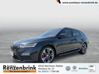 Używany Skoda Octavia RS 200 KM (147 kW) 2022 Czarny Kombi