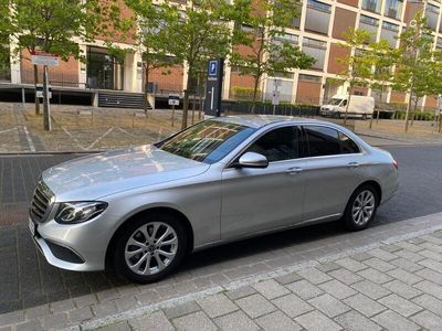 Mercedes E220