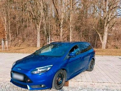 Second-hand Ford Focus ST 250 CP (183 kW) 2014 Albastru Break